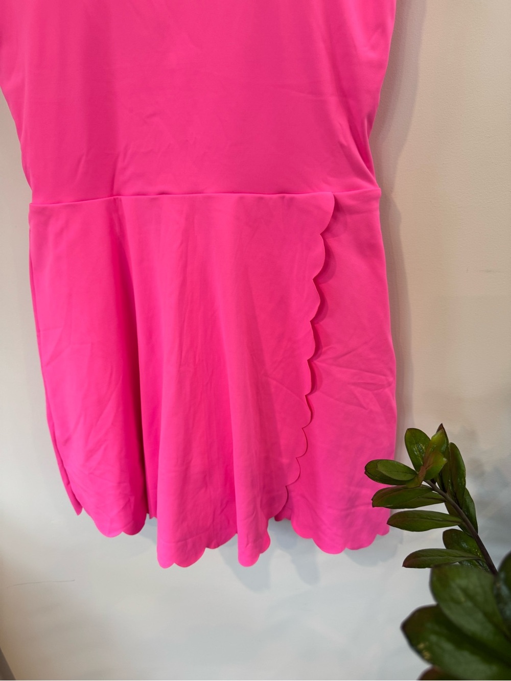 Attraco Women's Scalloped Side Slit Activewear Dress, Neon Pink, Sz L, NWT - Picture 4 of 13